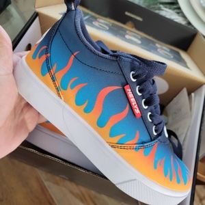 Heelys Boys Shoes size 2 youth